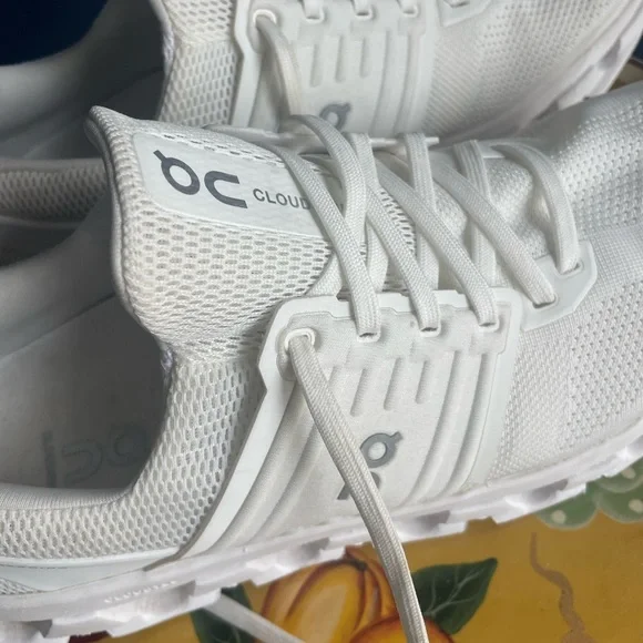 On Cloud Running White Low-Top Mesh Trainer 8.5 - Picture 5 of 15